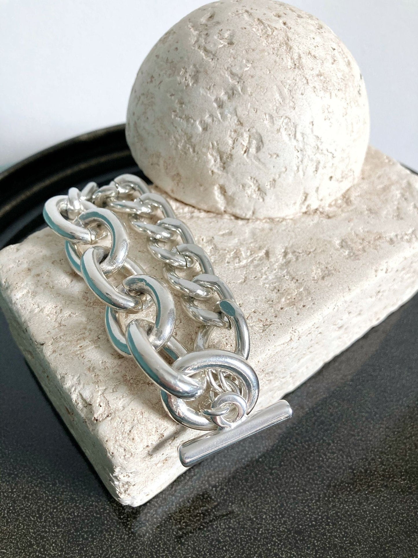 The Santorini Bracelet – Lightweight Chunky Silver Curb Chain | Statement Bracelet with Toggle Clasp - Karl & kate