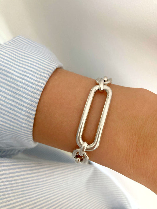 The Cancun Bracelet – Elegant Silver Oval Link Bracelet | Chunky Statement Jewelry, Gift for Her - Karl & kate